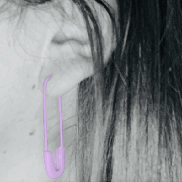 “Pastel Safety Pin” Purple Lavender Diaper Pin Fastener Punk Kawaii Goth Earring - Picture 4 of 9